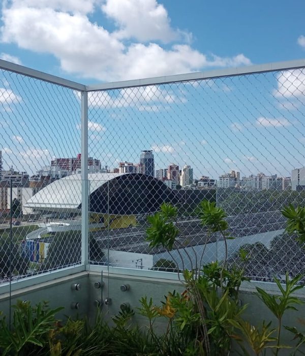 Estrutura de Proteção para Terraço